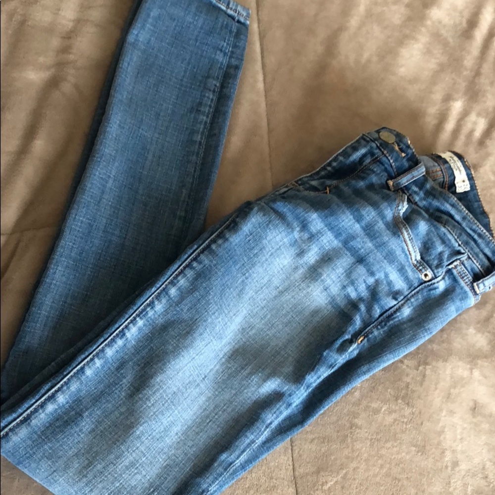 Abercrombie women’s jeans size (00) 24